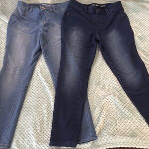 Cat & Jack Kids Jeans in medium and Dark Blue size 10/12 (large)  girls bundle 2